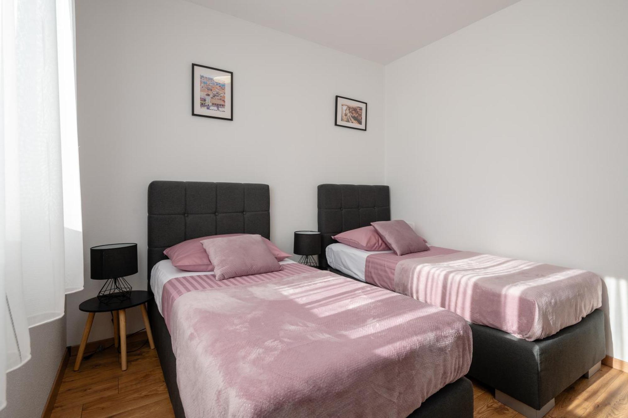 Apartment Ivi Trogir Eksteriør billede